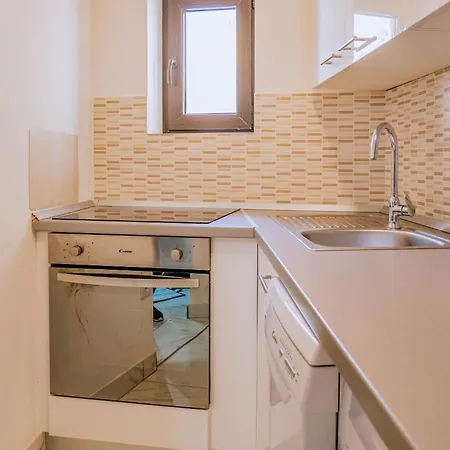 3 Bedroom Lovely In Holiday home Sibenik