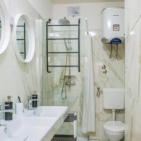 3 Bedroom Lovely In