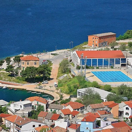 3 Bedroom Lovely In Holiday home Sibenik