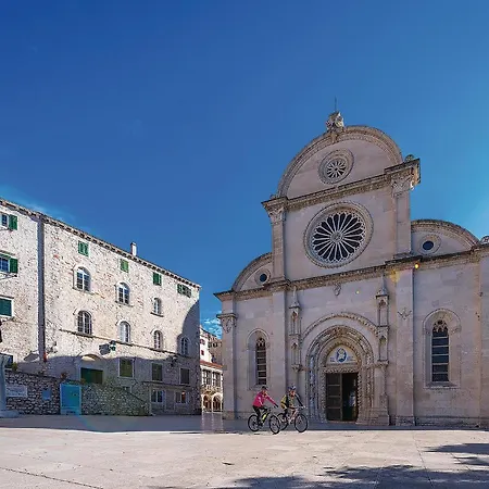 Holiday home 3 Bedroom Lovely In Sibenik